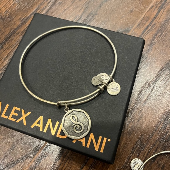 Alex and Annie bracelets - Picture 3 of 6